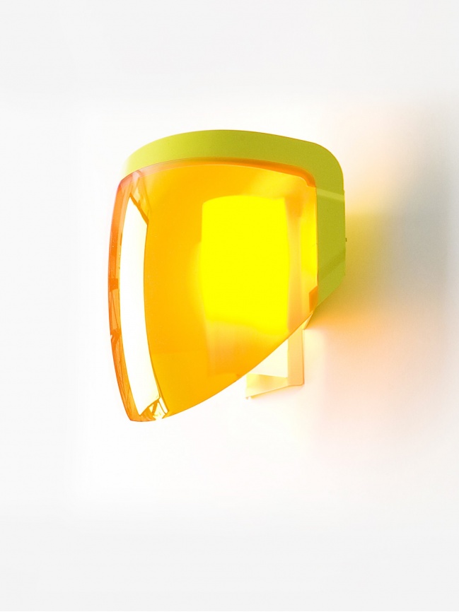 Moto Wall lamp