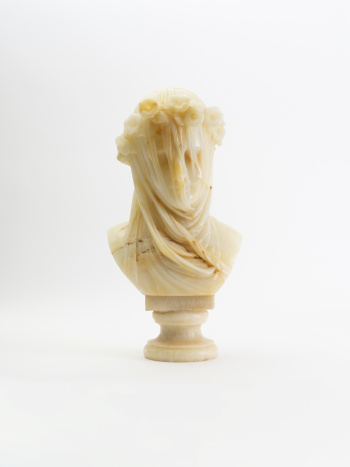 Veiled bride Rafaele monti